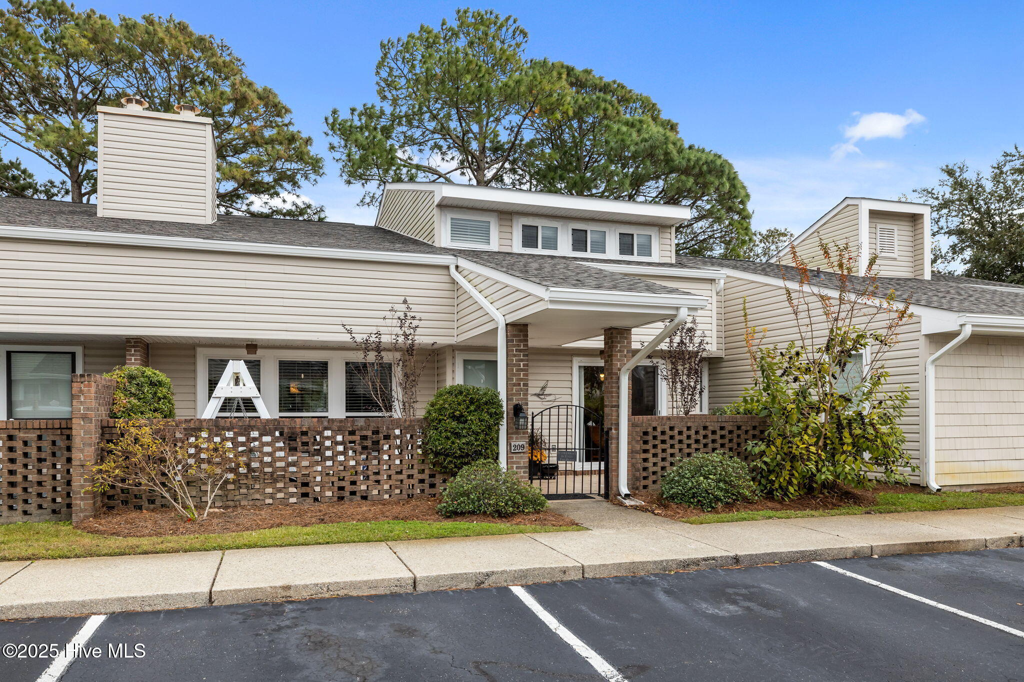 209 Sound Court Morehead City, NC 28557 - Photo 30 of 44 Front Elevation