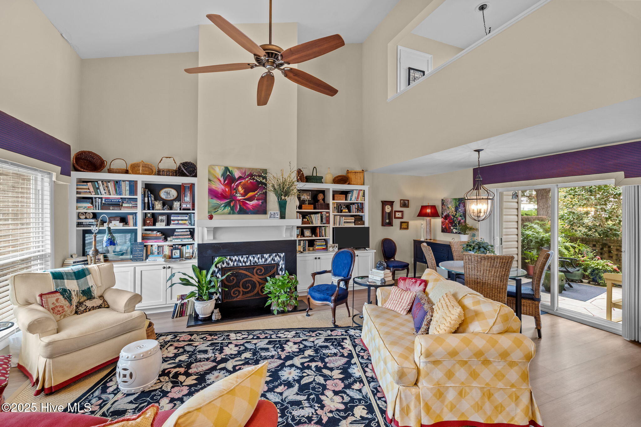 209 Sound Court Morehead City, NC 28557 - Photo 6 of 44 Living Room