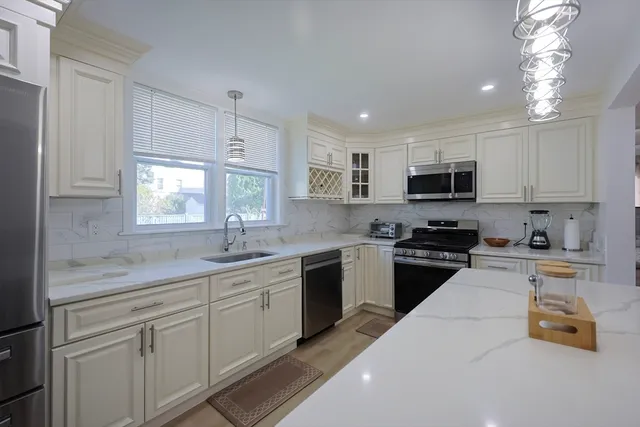 $569,900 | 1245 North High Street, Fall River, MA 02720