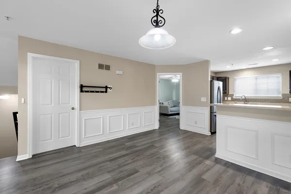 $299,000 | 16992 Farmington Road, Livonia, MI 48154
