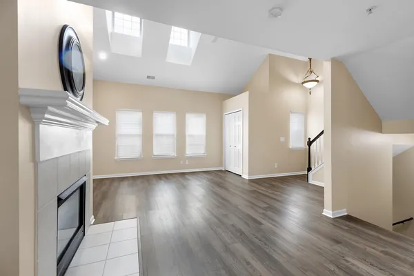 $299,000 | 16992 Farmington Road, Livonia, MI 48154
