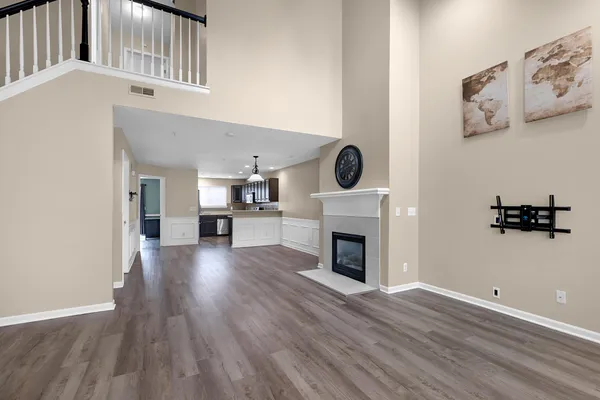 $299,000 | 16992 Farmington Road, Livonia, MI 48154