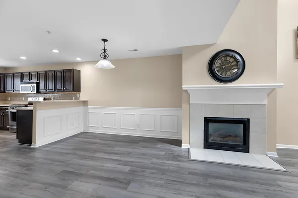 $299,000 | 16992 Farmington Road, Livonia, MI 48154