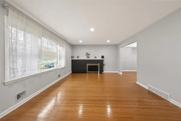 $439,900 | 110 Dunrovin Lane, Brighton, NY 14618