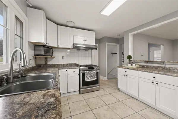 $439,900 | 110 Dunrovin Lane, Brighton, NY 14618