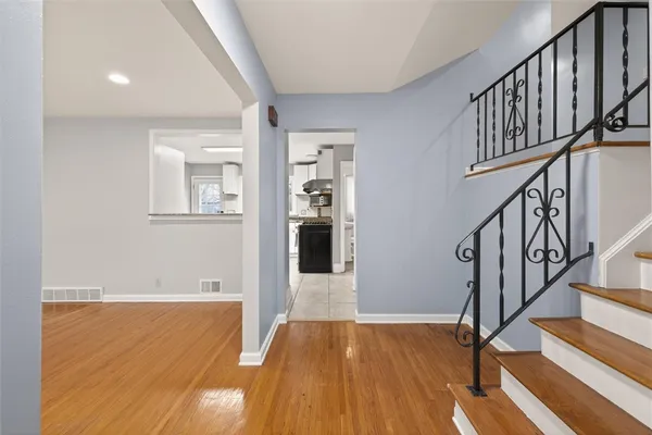 $439,900 | 110 Dunrovin Lane, Brighton, NY 14618