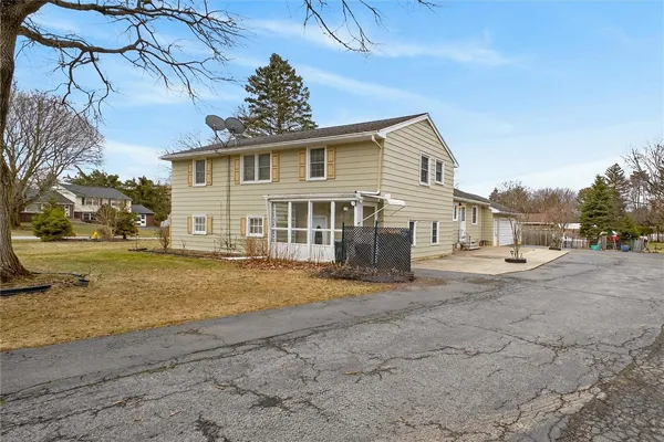 $439,900 | 110 Dunrovin Lane, Brighton, NY 14618