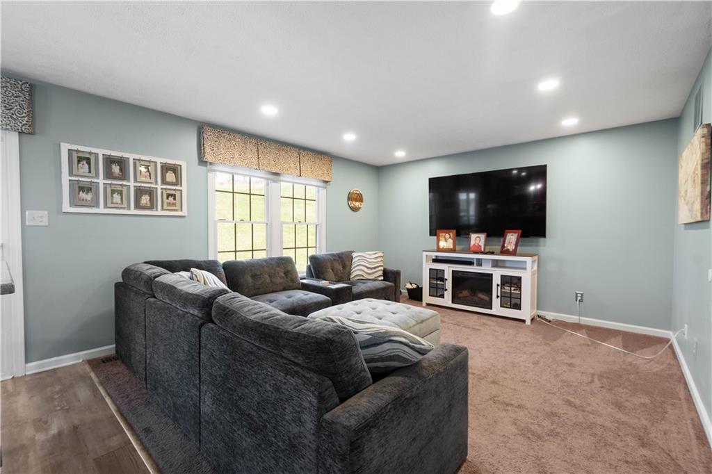 310 Rocky Ridge Road Bethel Park, PA 15102 - Photo 6 of 29 Gallery Image 6