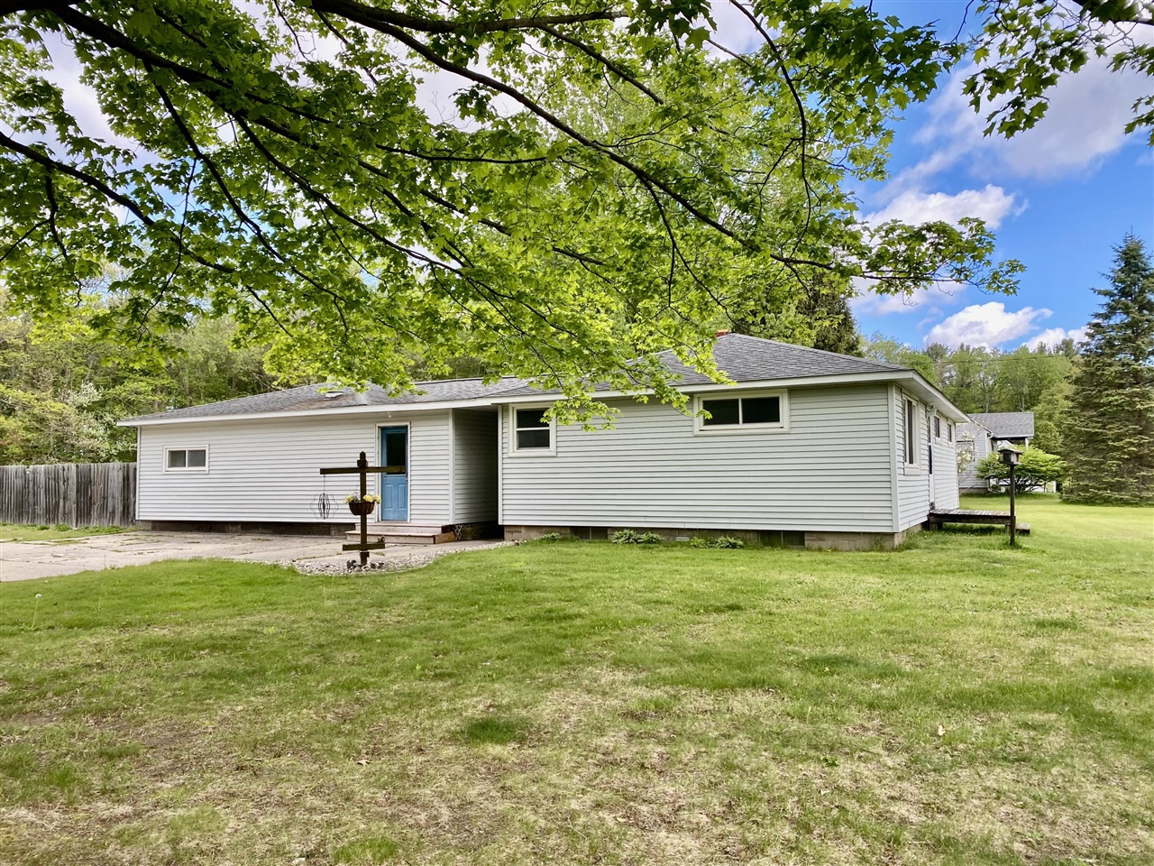 8615 Indian Bay Road Montague, MI 49437 - Photo 2 of 31