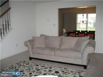 400 Roxberry Drive Sinking Spring, PA 19608 - Photo 6 of 12 Living Room