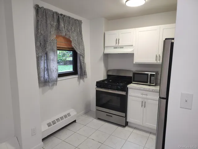 $1,900 | 61-35 98th Street, Unit STG | Rego Park