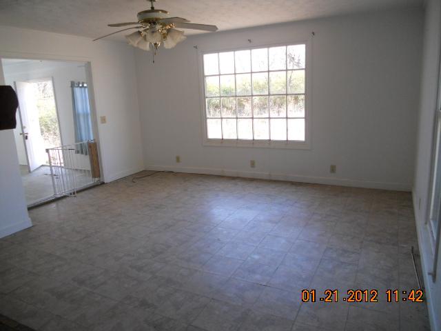 109 Ferbee Road Dickson, TN 37055 - Photo 5 of 16 LIVING ROOM HAS FP