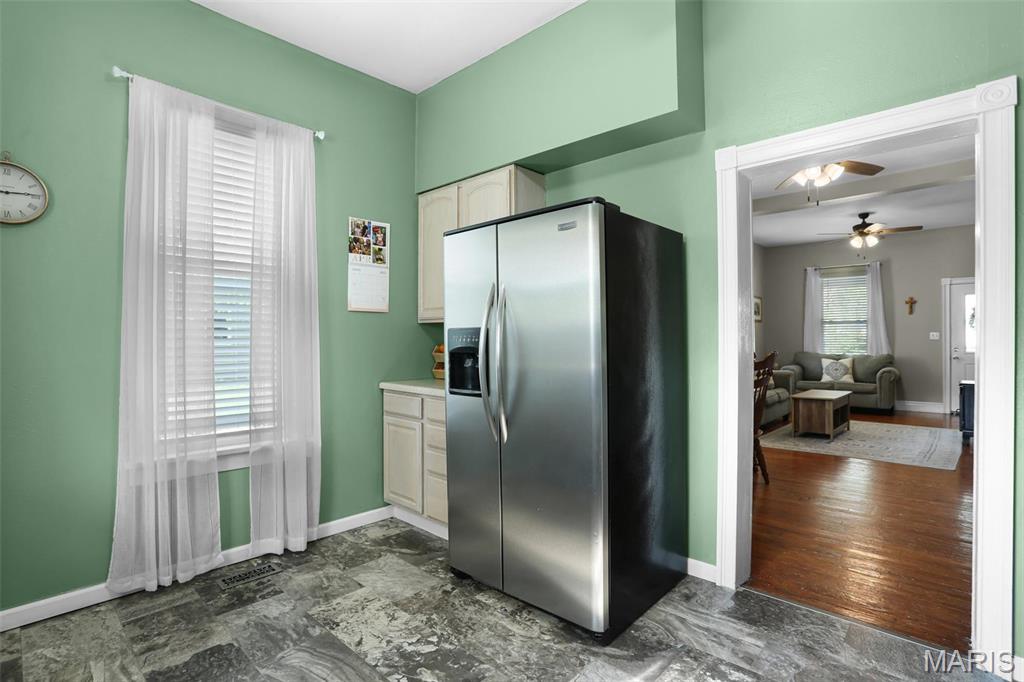 217 Staunton Road Troy, IL 62294 - Photo 7 of 20 Gallery Image 7