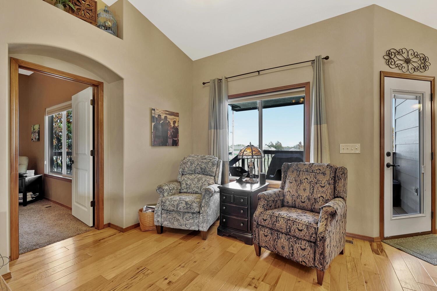 2022 South Webb Road Wichita, KS 67207 - Photo 5 of 32