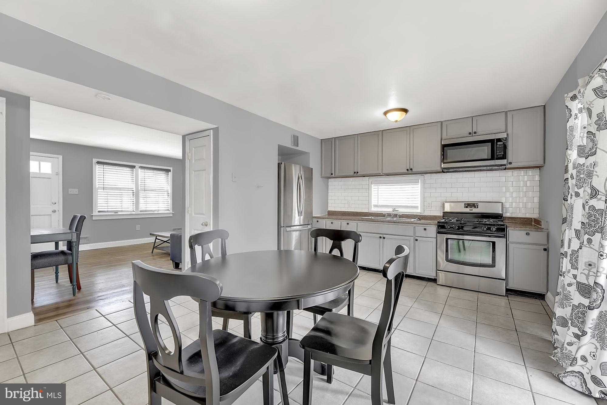 601 Charraway Road Baltimore, MD 21229 - Photo 5 of 26