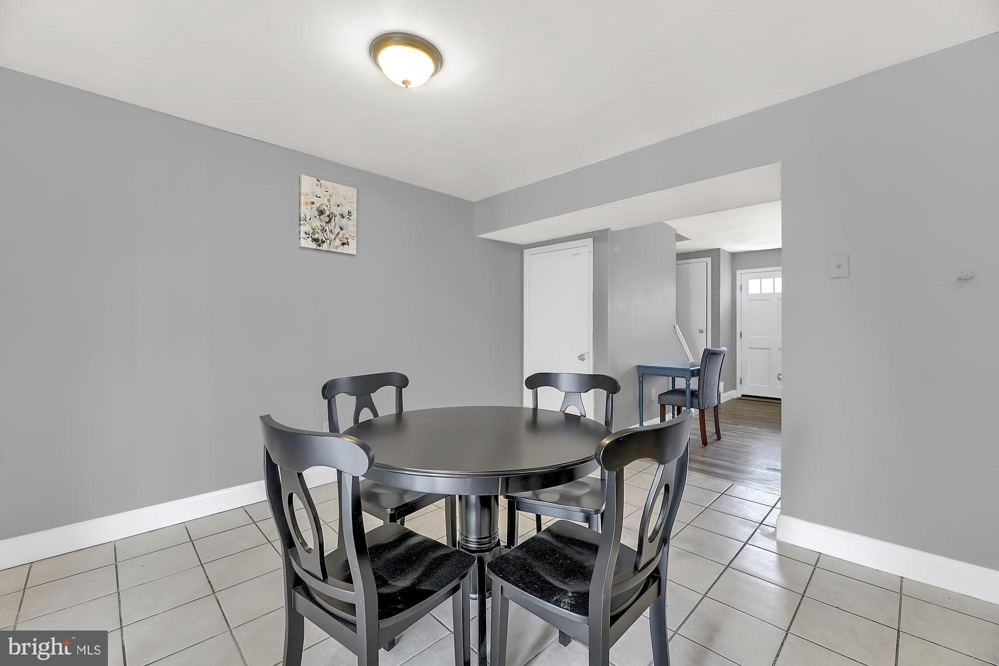 601 Charraway Road Baltimore, MD 21229 - Photo 6 of 26