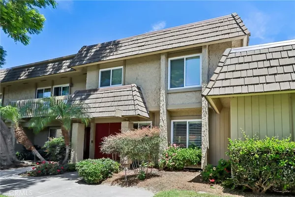 $895,000 | 10424 Echo River Court, Fountain Valley, CA 92708