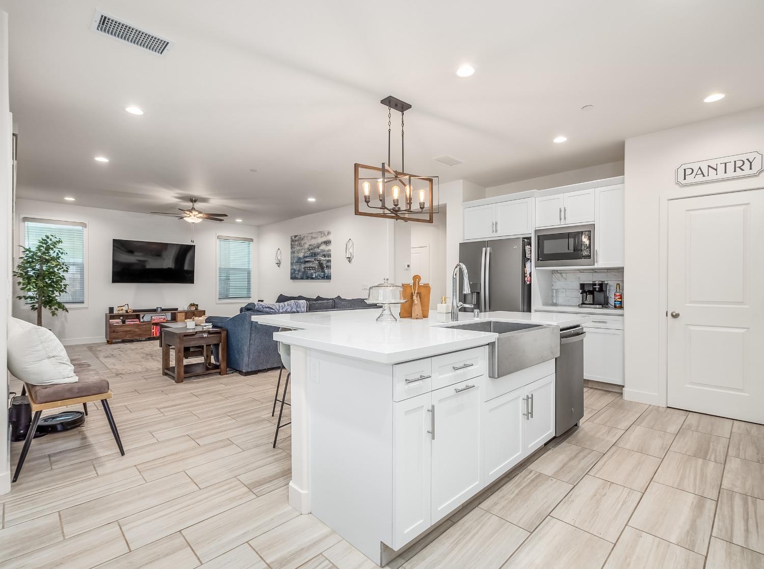 4615 Silverado Road Madera, CA 93636 - Photo 16 of 48 Gallery Image 16
