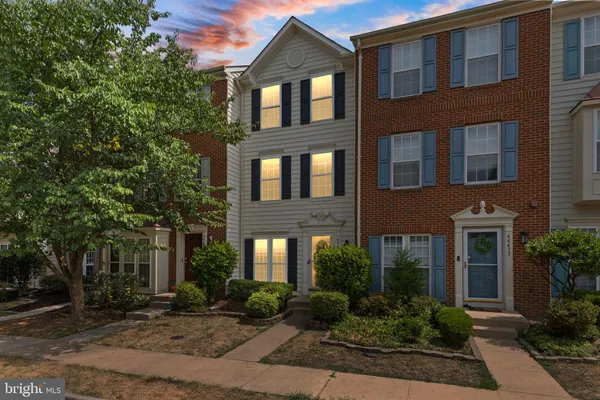 $2,700 | 44479 Watertown Terrace, Ashburn, VA 20147