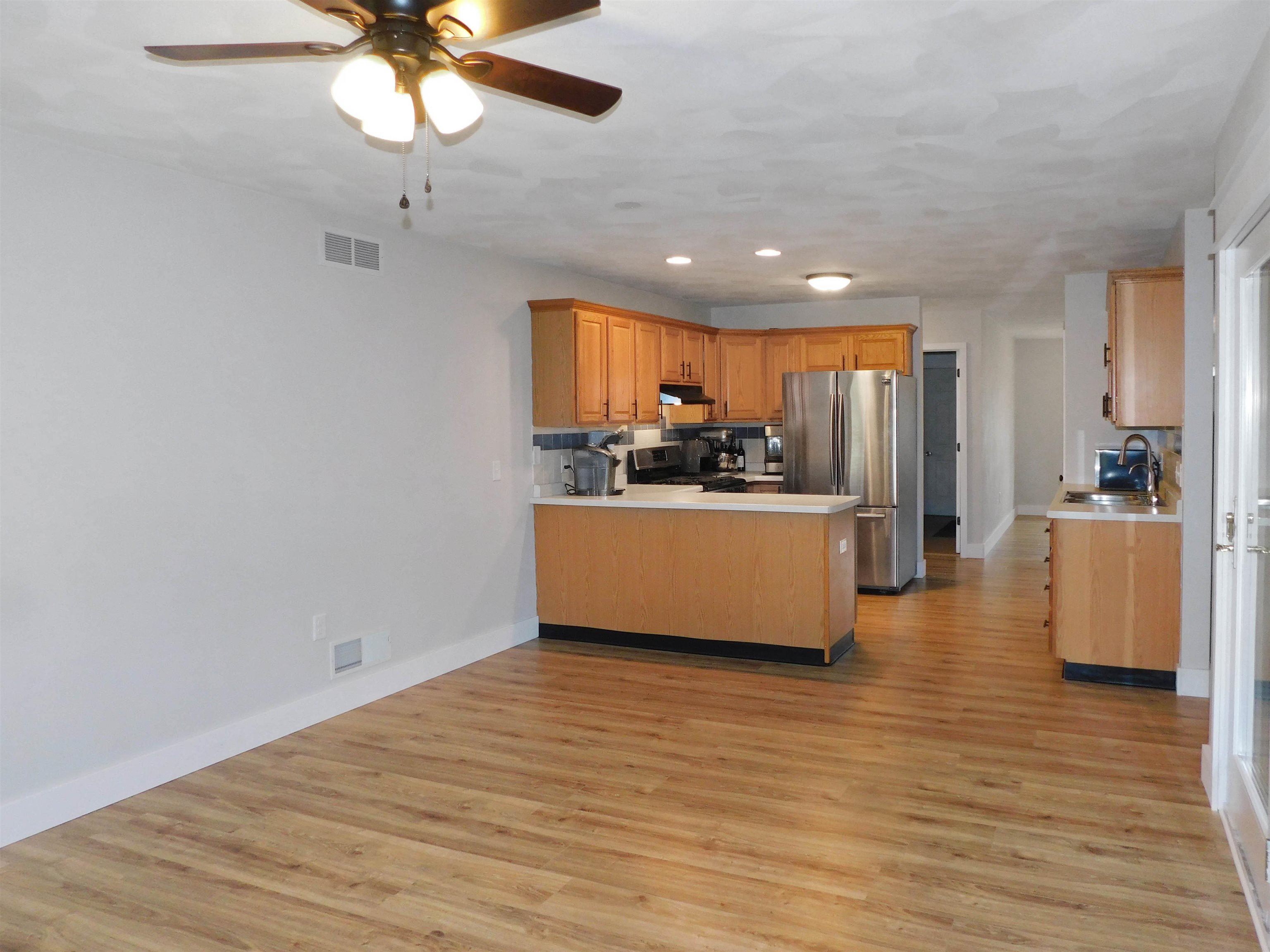 12588 North Gate Road Roscoe, IL 61073 - Photo 17 of 46 Gallery Image 17