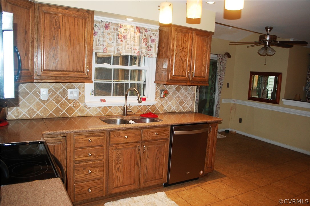 14201 Fiddlers Ridge Place Midlothian, VA 23112 - Photo 15 of 39 Gallery Image 15