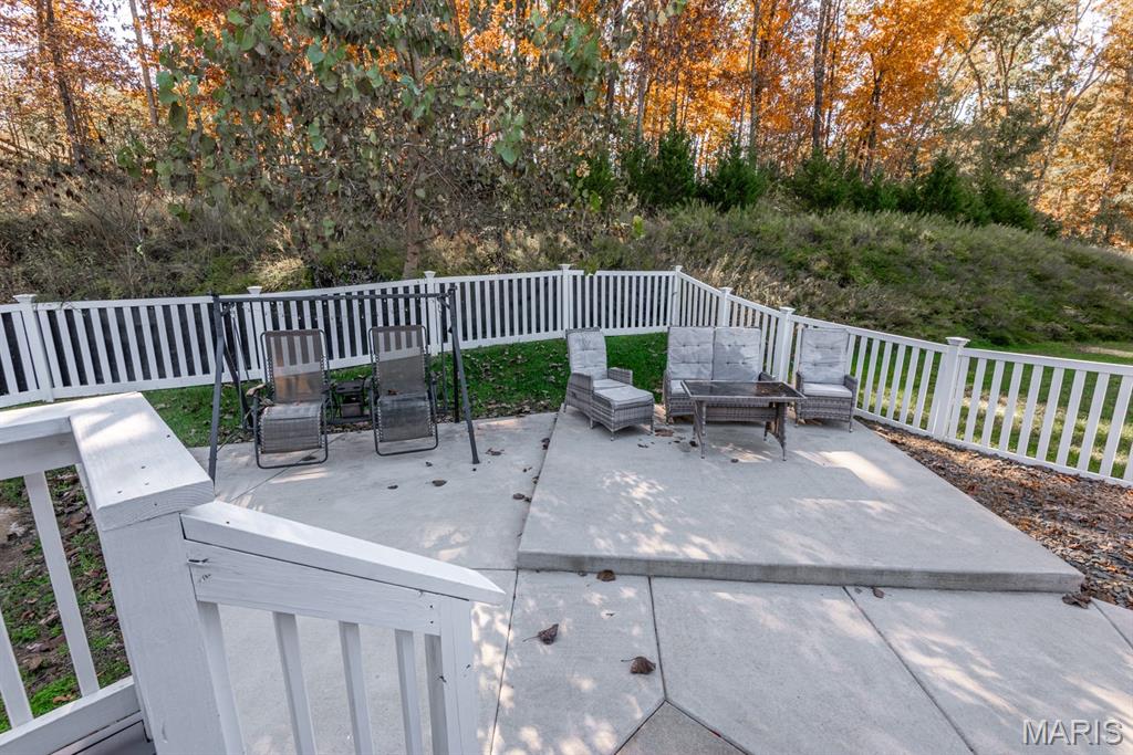 8 Rockshire Landing Herculaneum, MO 63048 - Photo 14 of 16