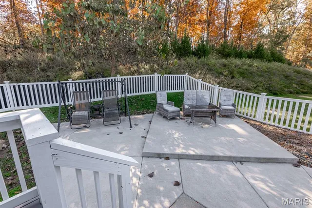 $298,000 | 8 Rockshire Landing, Herculaneum, MO 63048