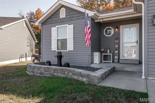 $298,000 | 8 Rockshire Landing, Herculaneum, MO 63048