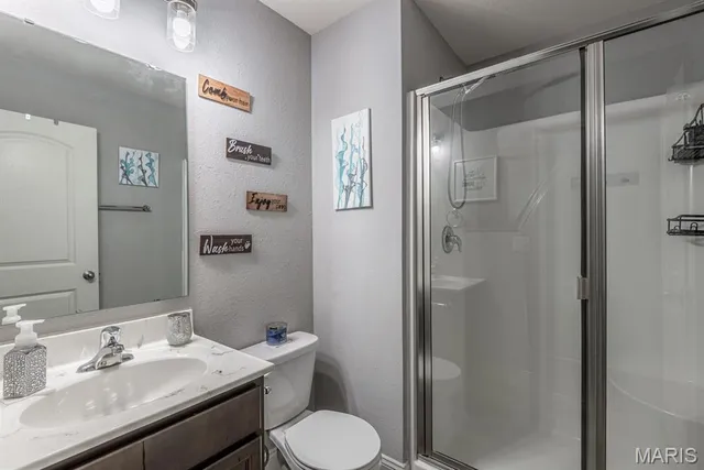 $298,000 | 8 Rockshire Landing, Herculaneum, MO 63048