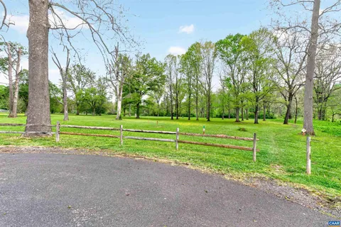 $379,900 | 304 Grove Avenue, Waynesboro, VA 22980