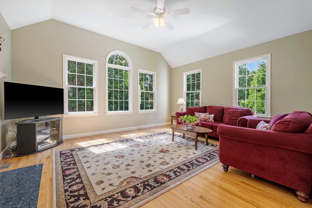 29 Upland Road Ashland, MA 01721 - Photo 13 of 40 Gallery Image 13