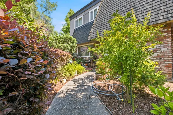 $359,000 | 7518 Fairway 2 Avenue, Fair Oaks, CA 95628