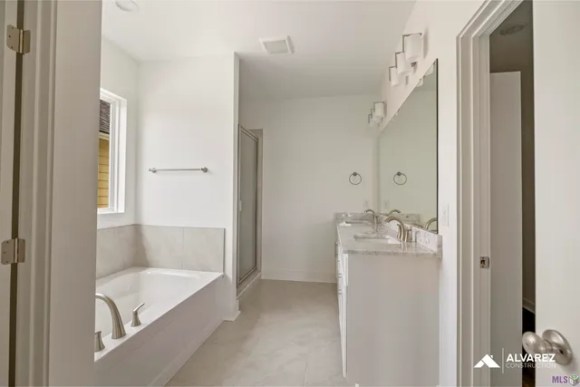 $370,990 | 18960 Frankel Avenue, Zachary, LA 70791