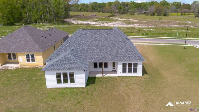 $370,990 | 18960 Frankel Avenue, Zachary, LA 70791