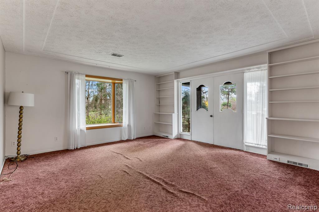9540 Cherrywood Road Clarkston, MI 48348 - Photo 14 of 46