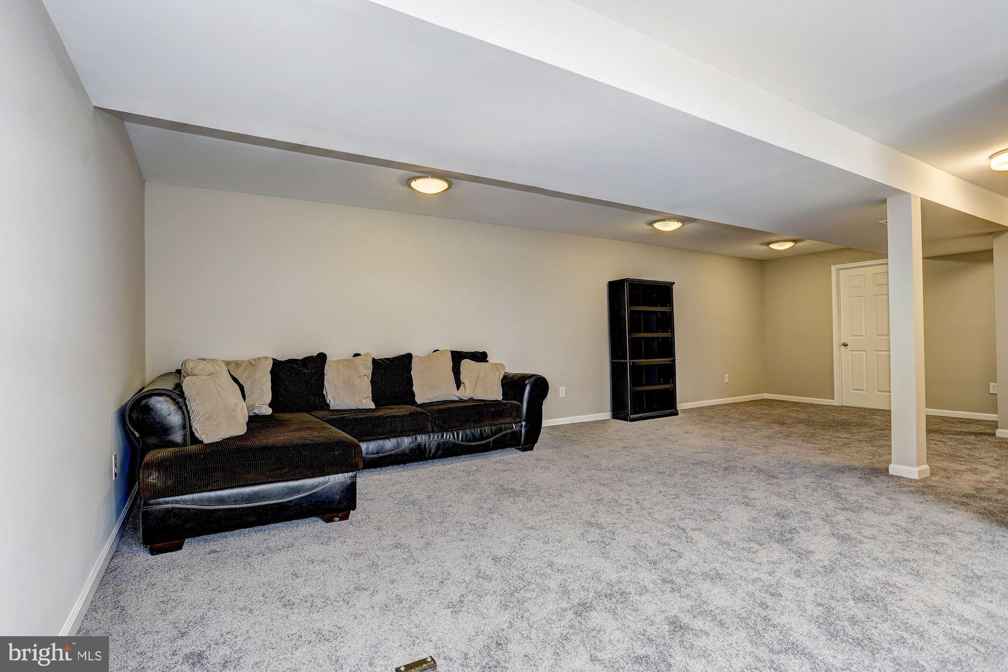 3933 London Bridge Road Finksburg, MD 21048 - Photo 18 of 28 Family Room