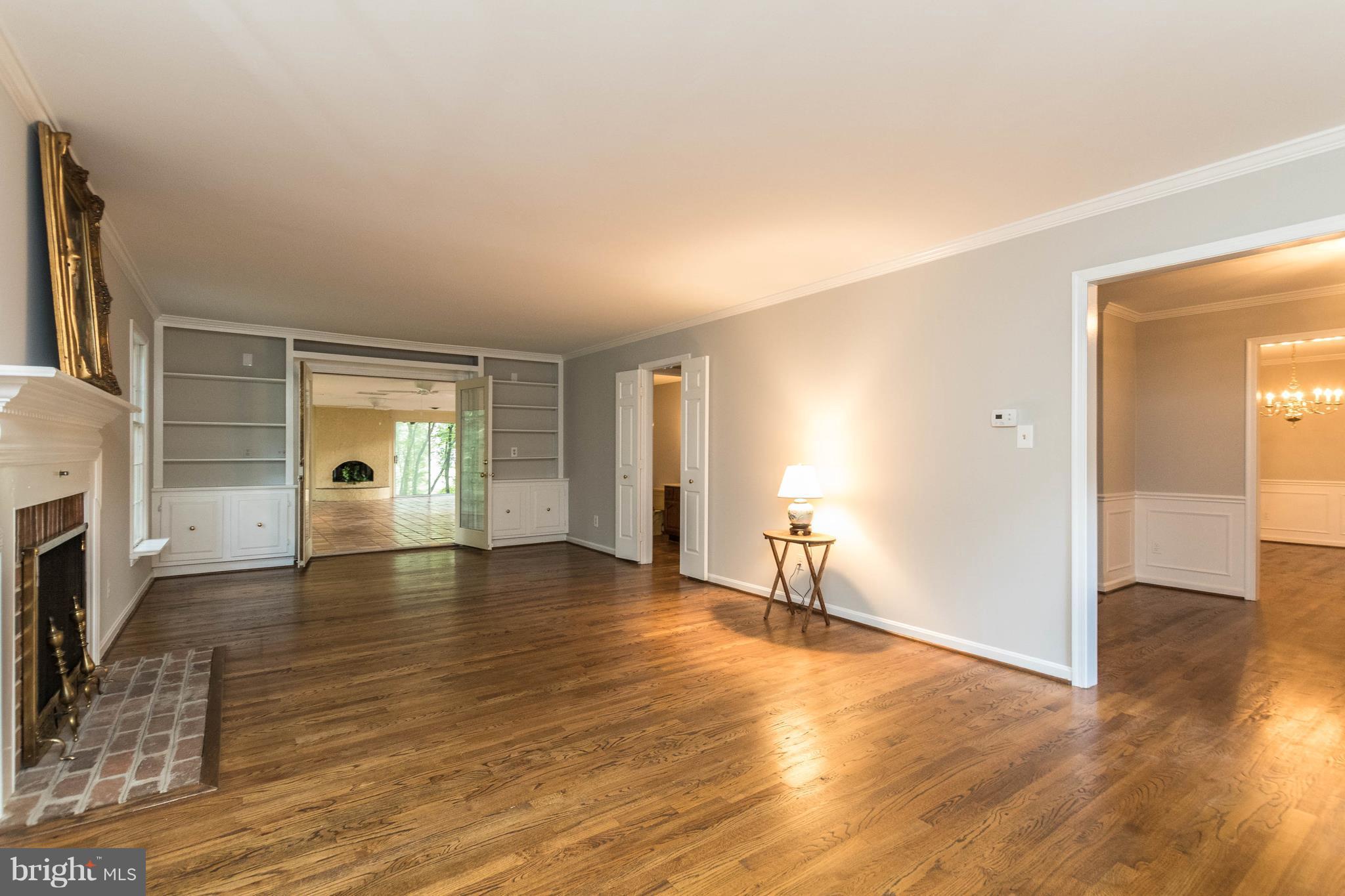 Living Room Showing Built-in's