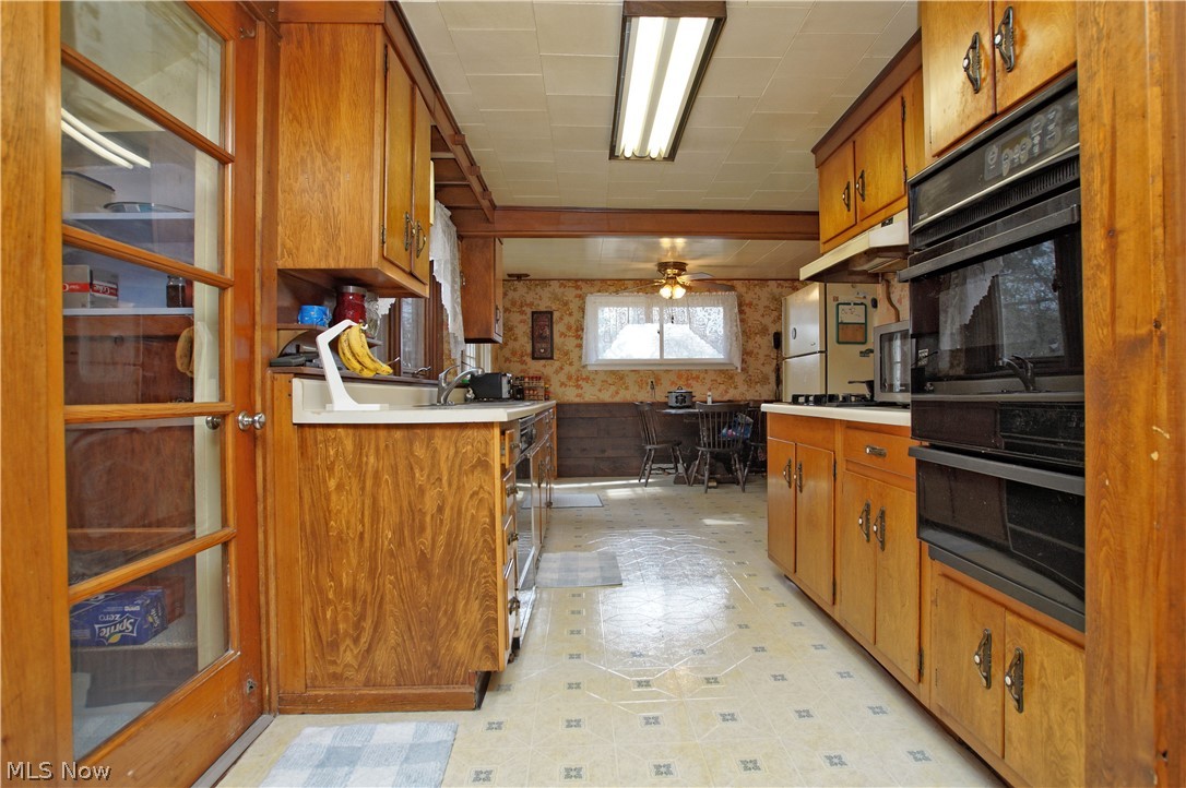 172 Brush Road Cleveland, OH 44143 - Photo 5 of 35 Gallery Image 5