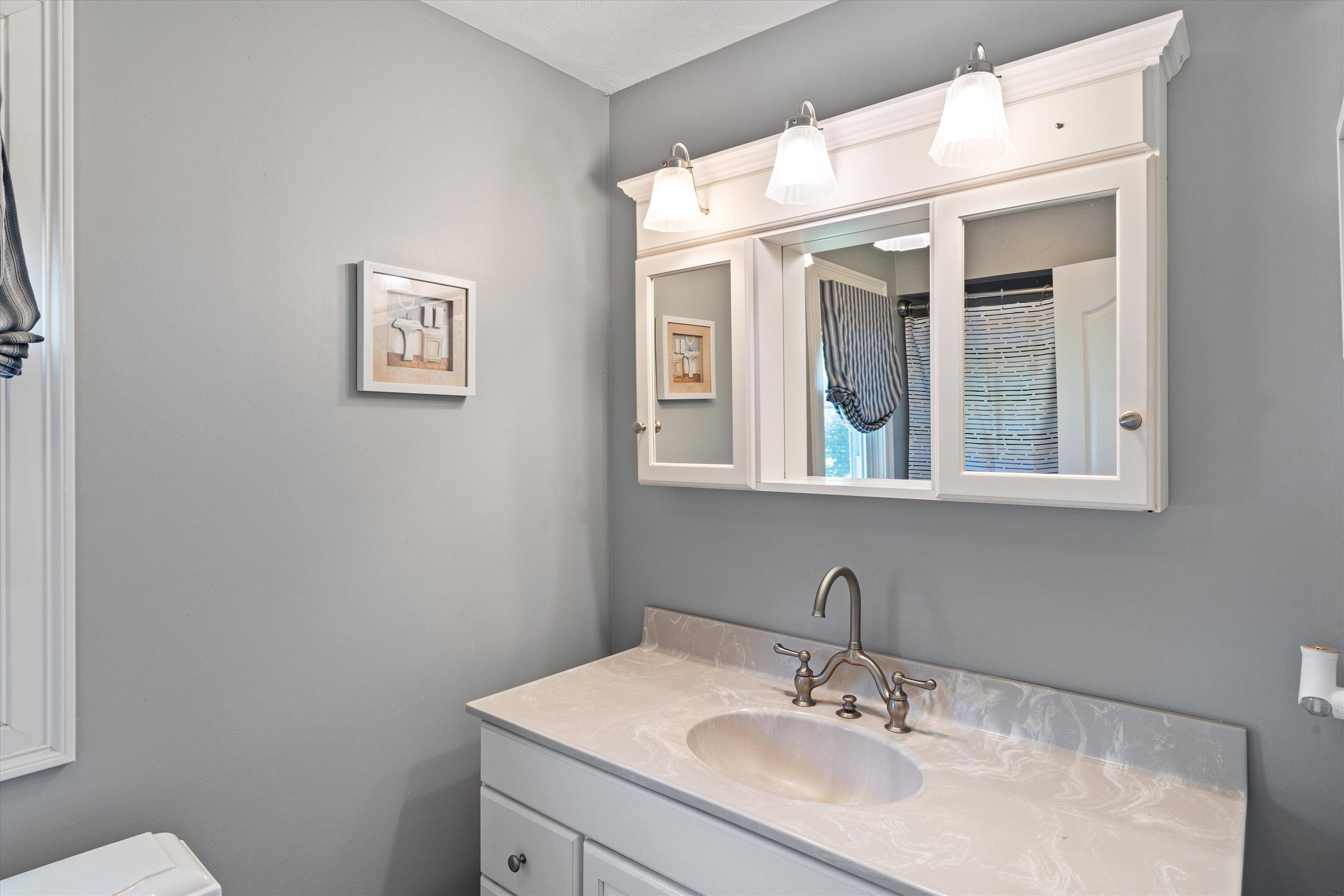 2 Tallant Road Pelham, NH 03076 - Photo 6 of 40