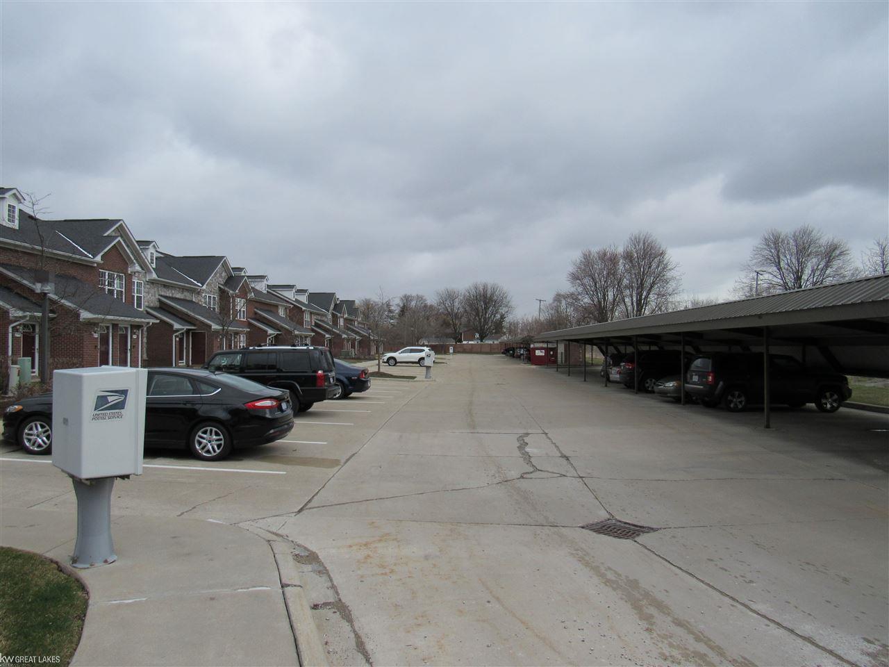 33496 Utica Road Fraser, MI 48026 - Photo 4 of 23 31344939-3.JPG