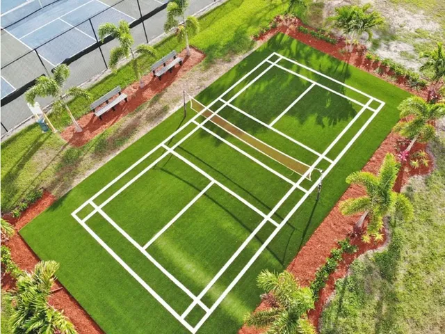a view of a tennis court