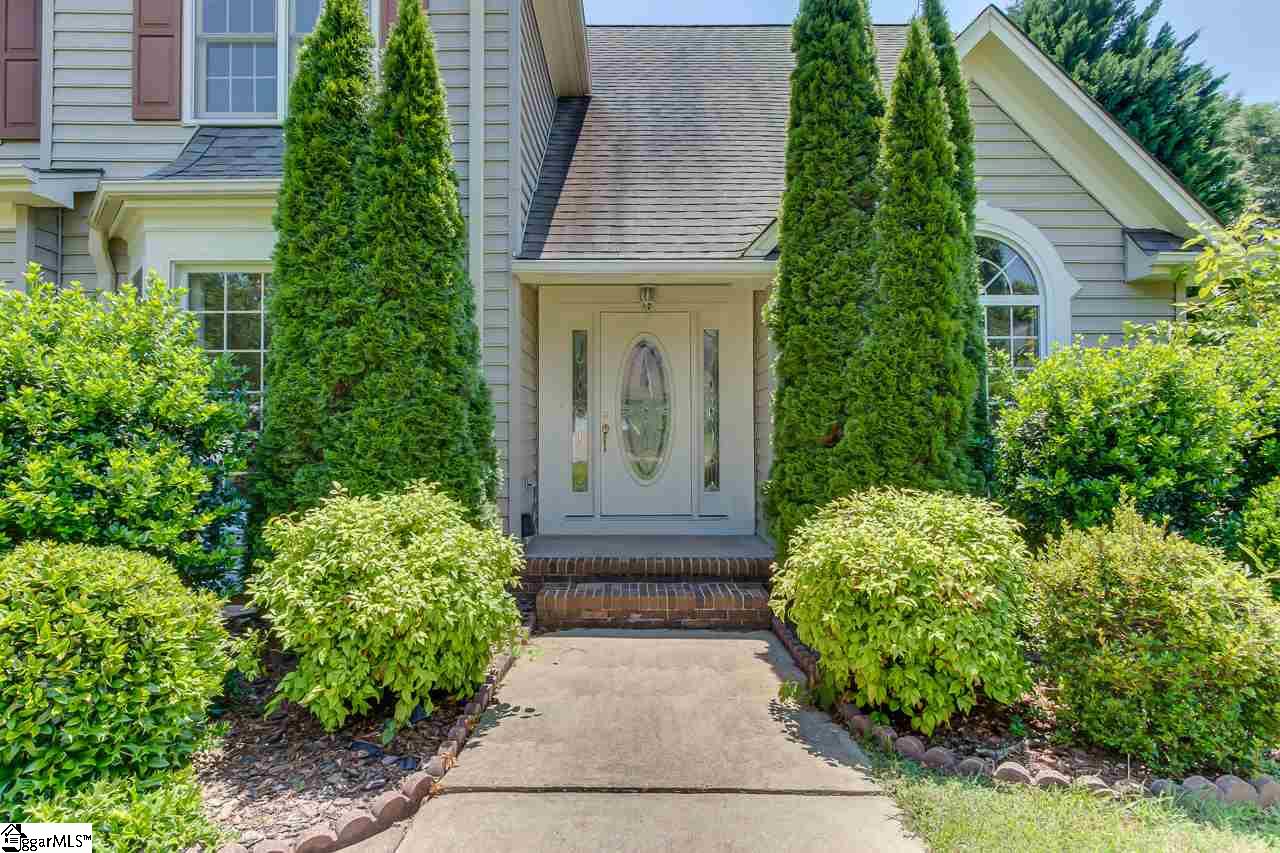 101 Spring Lake Loop Simpsonville, SC 29681 - Photo 3 of 36