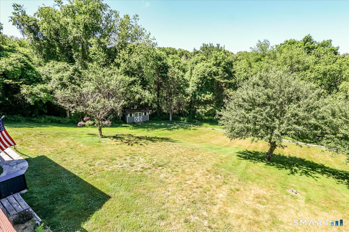 31 Pole Bridge Road Newtown, CT 06482 - Photo 5 of 40