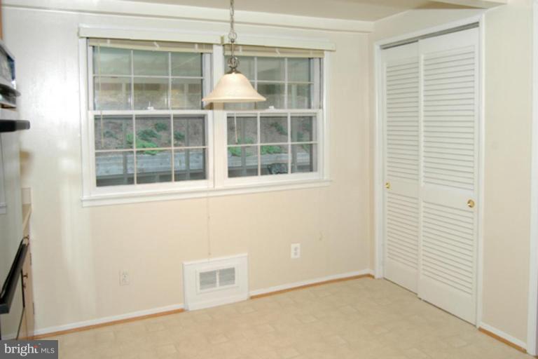 5503 Sedgwick Lane Springfield, VA 22151 - Photo 8 of 23 Breakfast Area