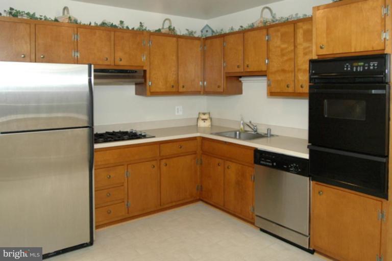 5503 Sedgwick Lane Springfield, VA 22151 - Photo 9 of 23 Kitchen