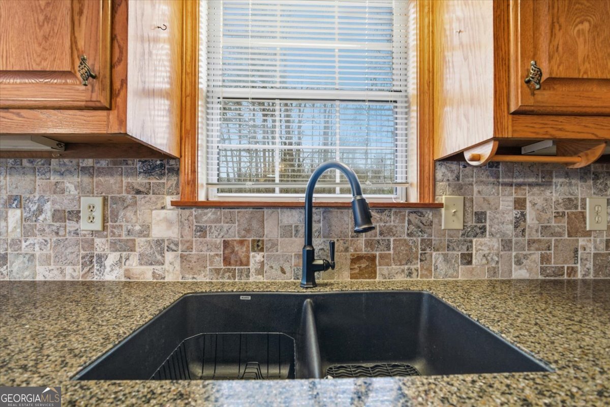 2522 Chimney Ridge Drive Southwest Conyers, GA 30094 - Photo 15 of 47