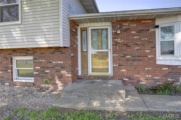 $270,000 | 1204 Cemetery Avenue, Jerseyville, IL 62052