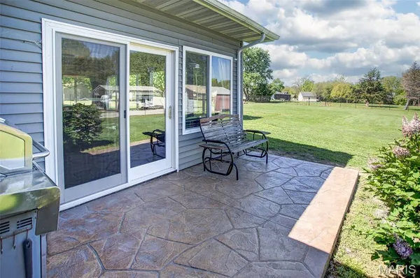$270,000 | 1204 Cemetery Avenue, Jerseyville, IL 62052