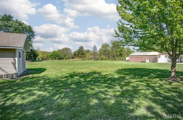 $270,000 | 1204 Cemetery Avenue, Jerseyville, IL 62052