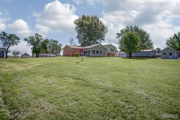 $270,000 | 1204 Cemetery Avenue, Jerseyville, IL 62052